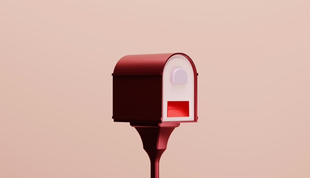 El regulador italiano multa a las organizaciones del servicio postal nacional con 15 millones de dólares por violaciones a la privacidad de datos.