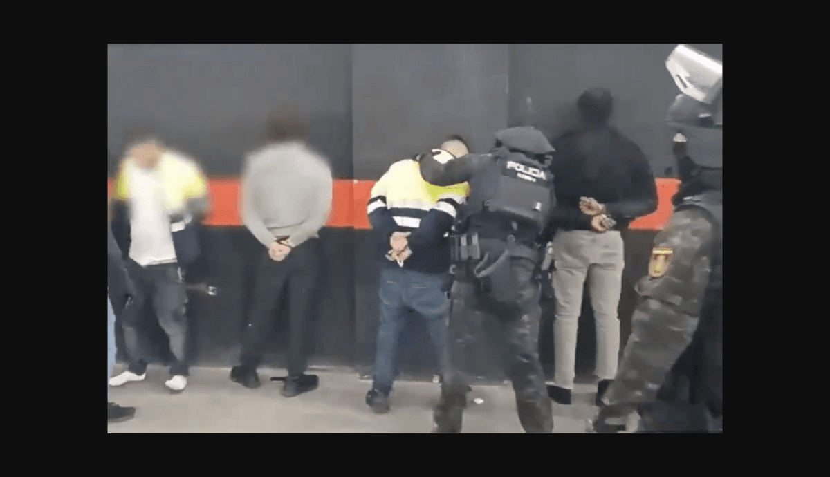 Tres mil doscientos cincuenta kilos de cocaína y un millón de euros en efectivo: arrestan a los narcotraficantes más poderosos de Madrid.