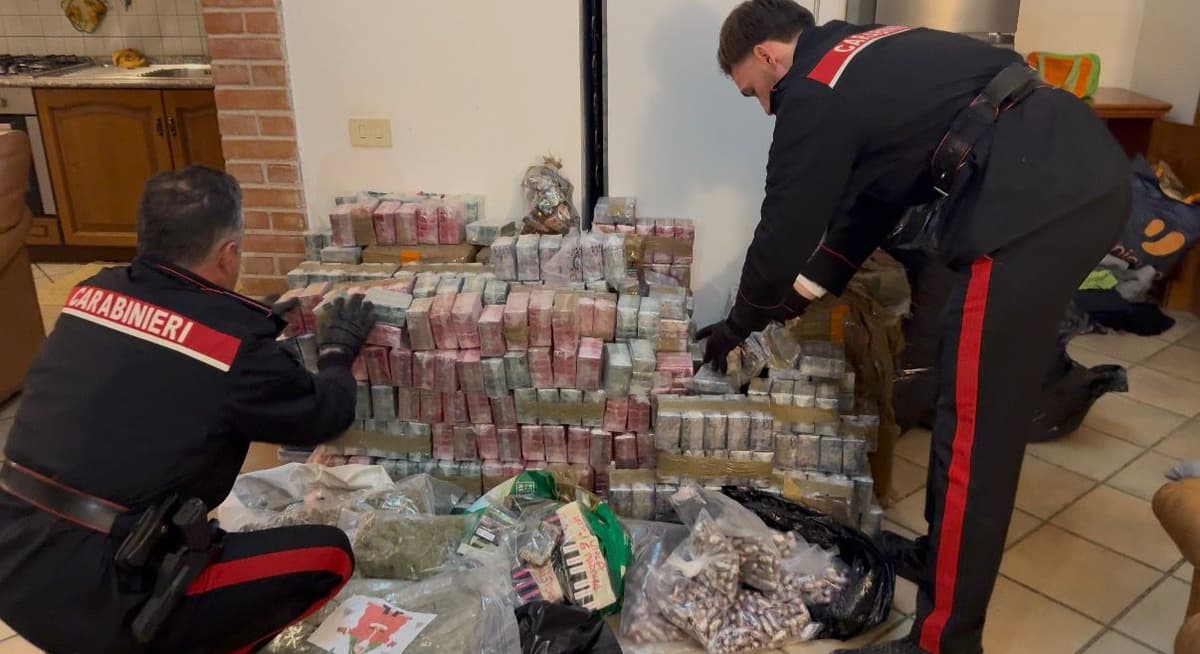 La habilidad de un Carabinieri descubre un 'nido' de hachís en Roma