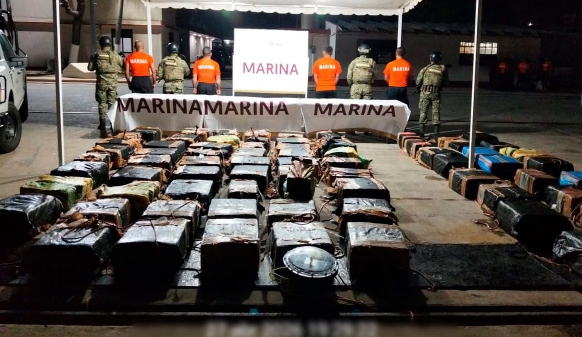 Descubren más de 2.000 kilogramos de cocaína en el suroeste de México.