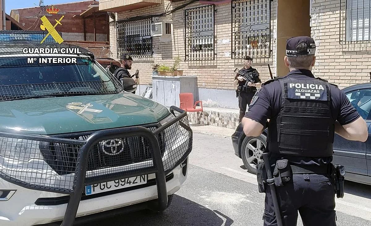 Desmantelan un violento grupo familiar que controlaba el tráfico de marihuana en Murcia
