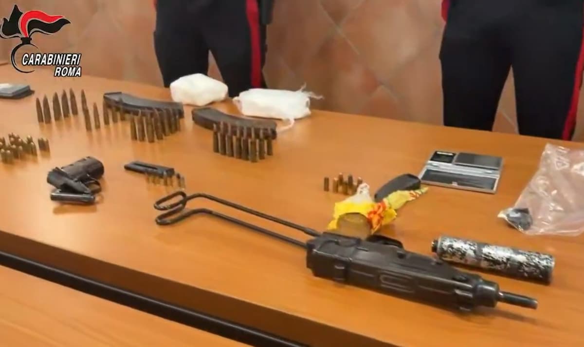 Nueve arrestados de una violenta banda de narcotraficantes que funcionaba en Roma.