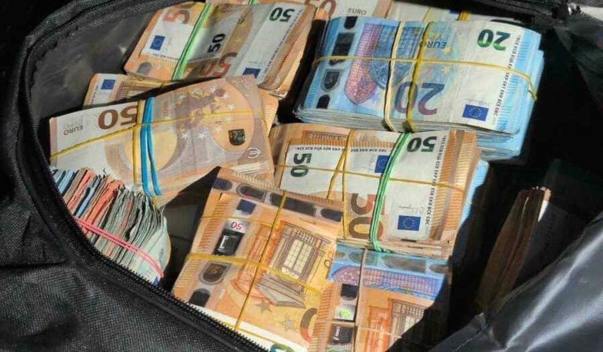 Detenido al conducir un Q-7 con 815.000 euros en los asientos traseros.