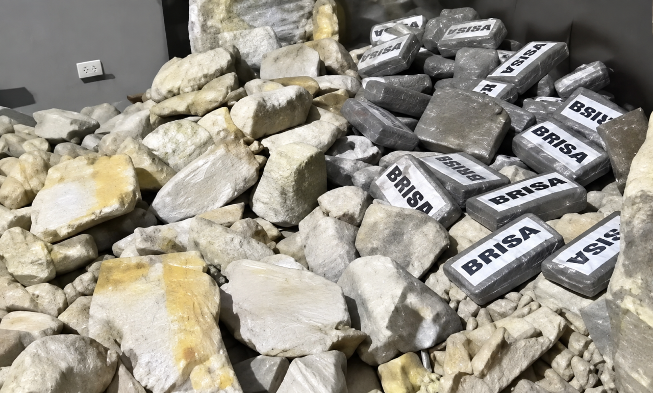 Un enorme bloque de roca para esconder cocaína en el puerto de Valencia
