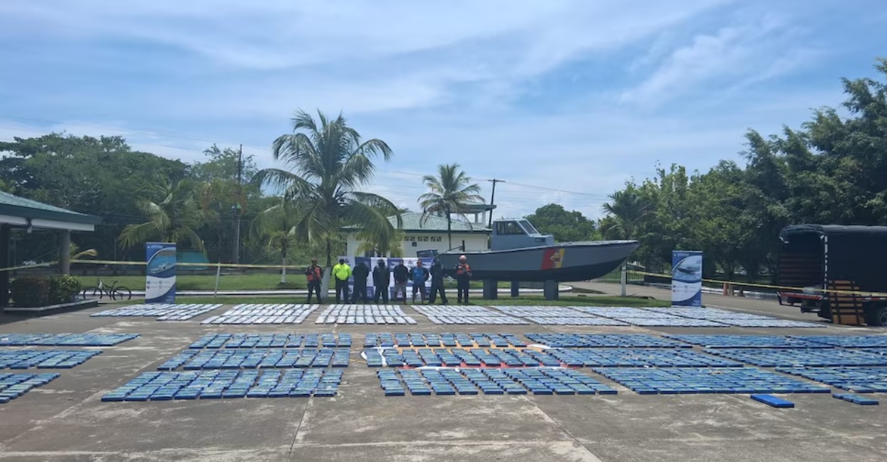 Confiscan alrededor de 5.000 kilos de cocaína en una operación conjunta en el Caribe.
